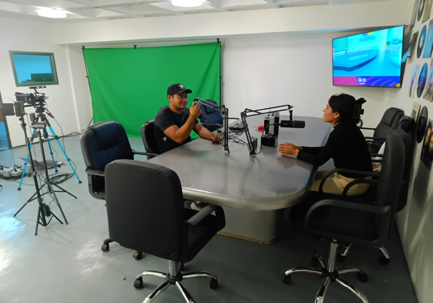 Doblaje, Locución y Conducción (Radio, Cine y TV)